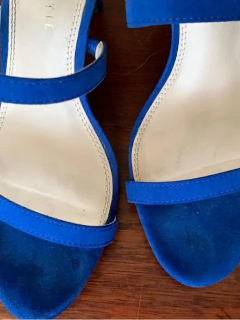Kelly & Katie blue suede Hailee heels size US 6